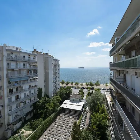 Awesome Sea View, Nilie Hospitality Mgmt Apartmán Soluň